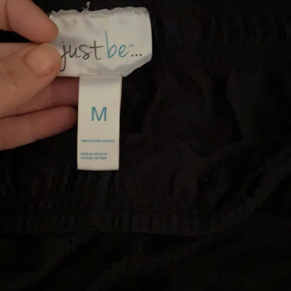 Shorts - Picture 2 of 3